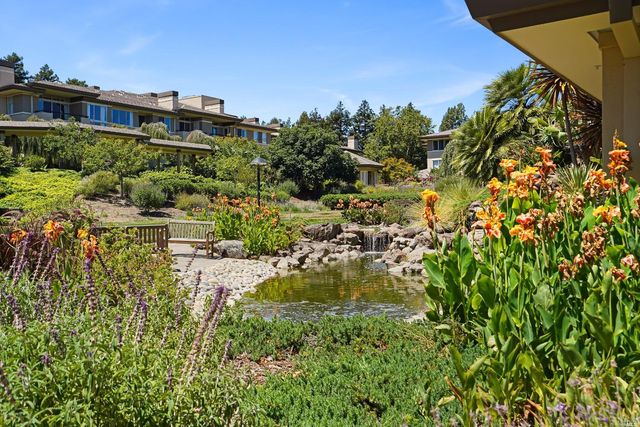200 Deer Valley Rd #2L, San Rafael, CA 94903