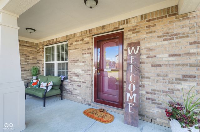 3394 S Bennett Drive, New Palestine, IN 46163