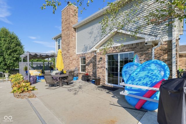 3394 S Bennett Drive, New Palestine, IN 46163