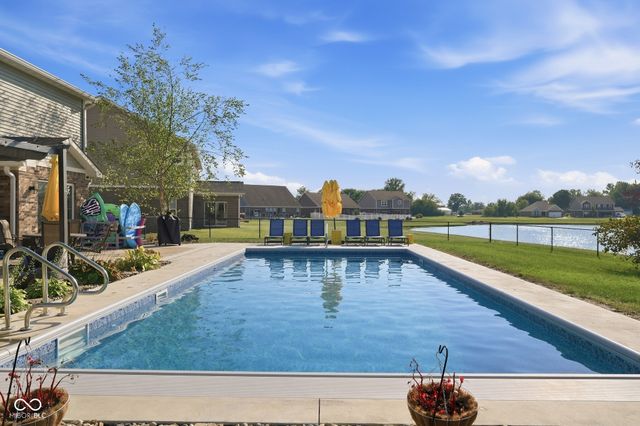 3394 S Bennett Drive, New Palestine, IN 46163