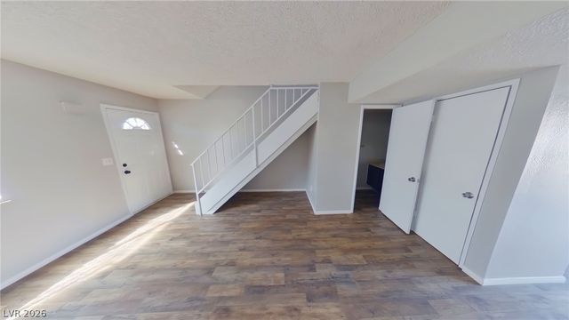2200 Comet Avenue E, North Las Vegas, NV 89030