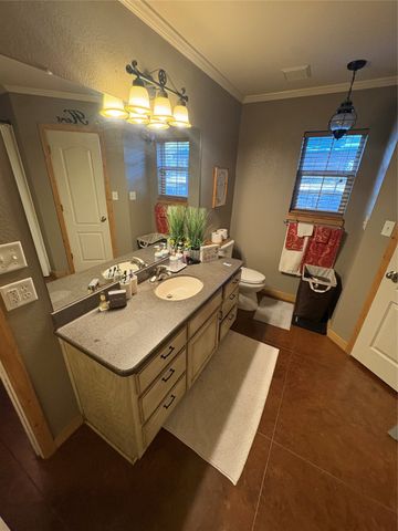 130 Private Road 5793b, Groesbeck, TX 76642