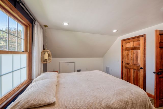 55 Mellen St, Brockton, MA 02301