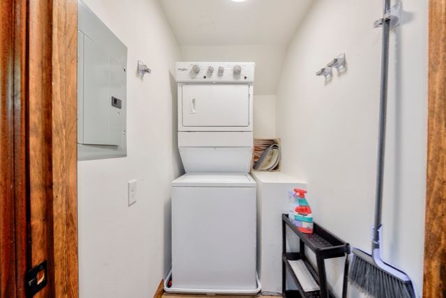 55 Mellen St, Brockton, MA 02301