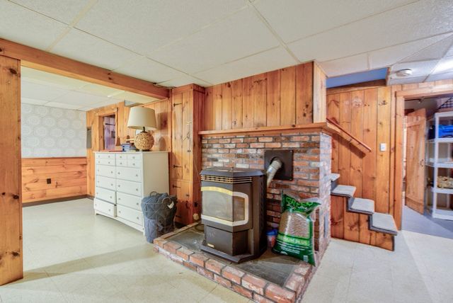 55 Mellen St, Brockton, MA 02301
