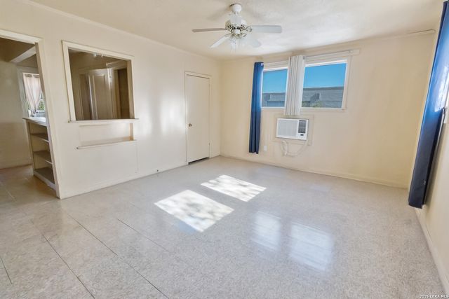 704 N WASHINGTON ST, Beeville, TX 78102