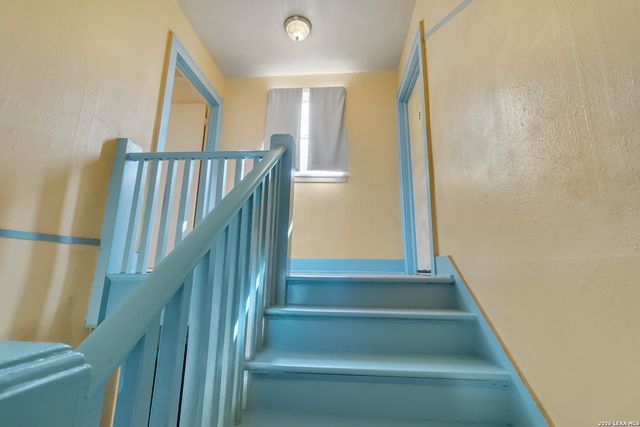 704 N WASHINGTON ST, Beeville, TX 78102