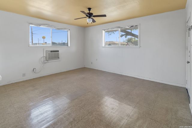 704 N WASHINGTON ST, Beeville, TX 78102