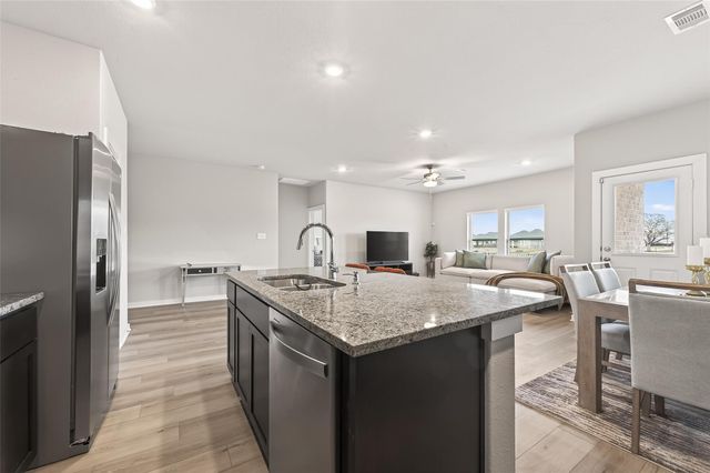 6715 Arabella Lakes Drive, Richmond, TX 77469