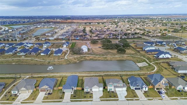 6715 Arabella Lakes Drive, Richmond, TX 77469