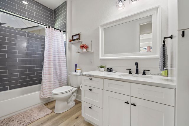 128 Village View DR, Kingsland, TX 78639