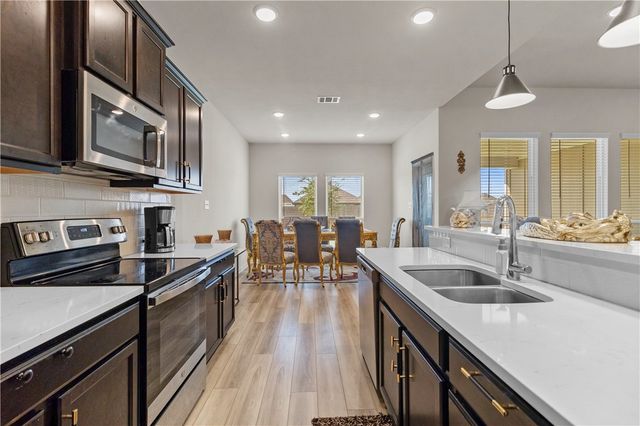 1967 Lili Cove, Bryan, TX 77807