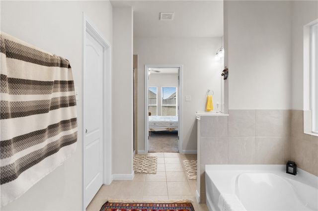 1967 Lili Cove, Bryan, TX 77807