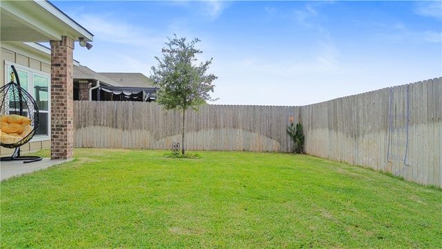 1967 Lili Cove, Bryan, TX 77807