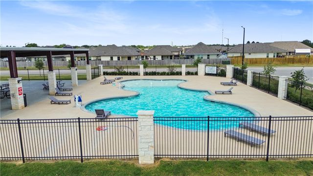 1967 Lili Cove, Bryan, TX 77807