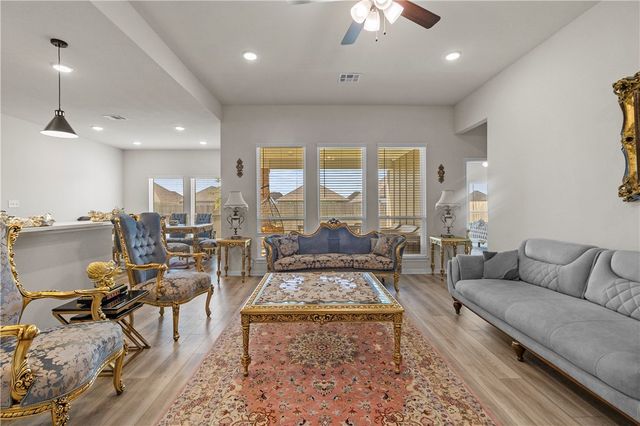 1967 Lili Cove, Bryan, TX 77807