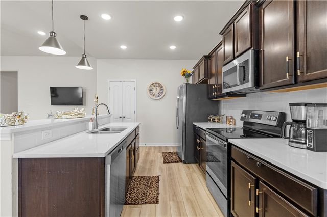 1967 Lili Cove, Bryan, TX 77807