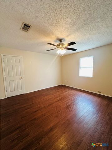 4301 River Oaks Drive, Killeen, TX 76543