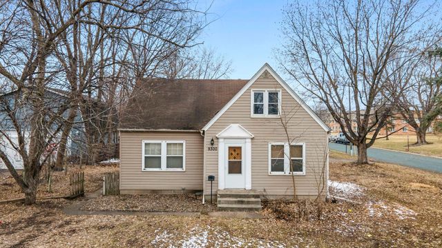 9300 Stevens Avenue S, Bloomington, MN 55420