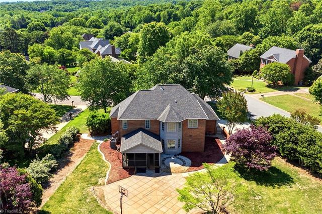 5055 Shady Maple Lane, Winston-salem, NC 27106