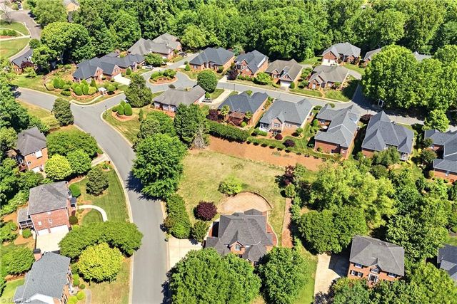 5055 Shady Maple Lane, Winston-salem, NC 27106