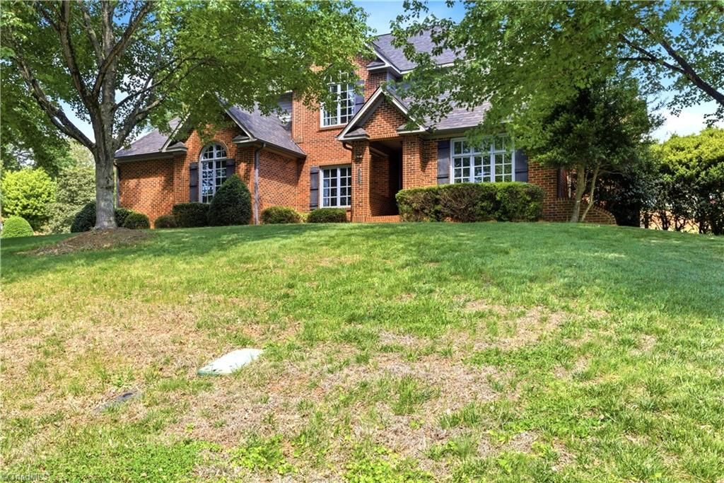5055 Shady Maple Lane, Winston-salem, NC 27106