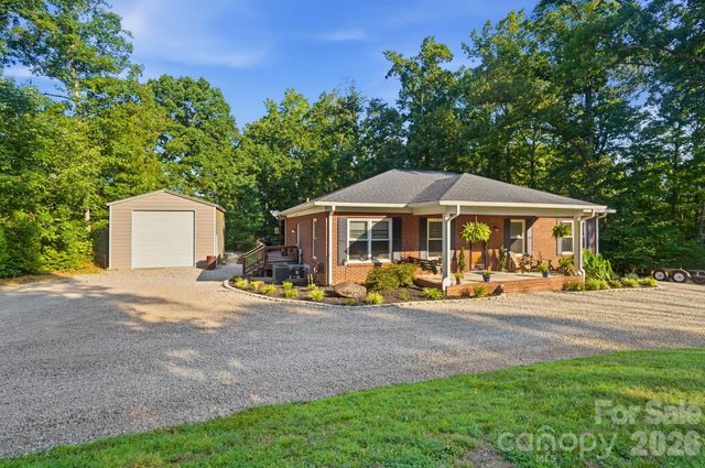 4739 Mountain Island Drive W, Charlotte, NC 28214
