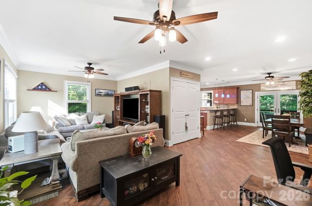 4739 Mountain Island Drive W, Charlotte, NC 28214