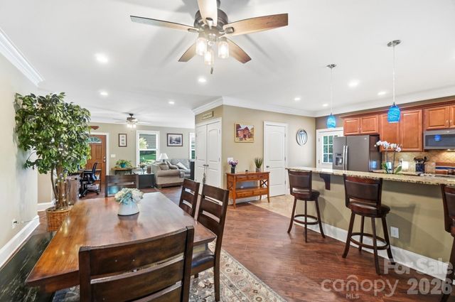 4739 Mountain Island Drive W, Charlotte, NC 28214