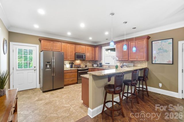 4739 Mountain Island Drive W, Charlotte, NC 28214