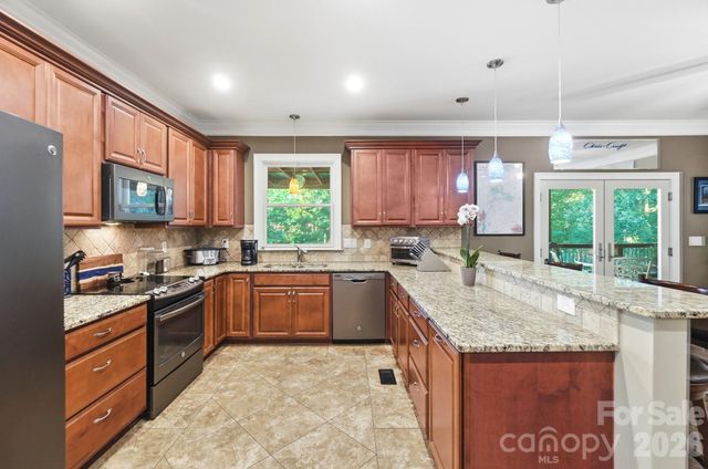 4739 Mountain Island Drive W, Charlotte, NC 28214