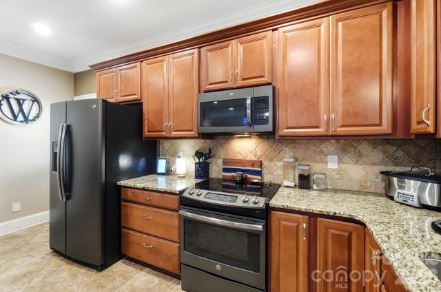 4739 Mountain Island Drive W, Charlotte, NC 28214