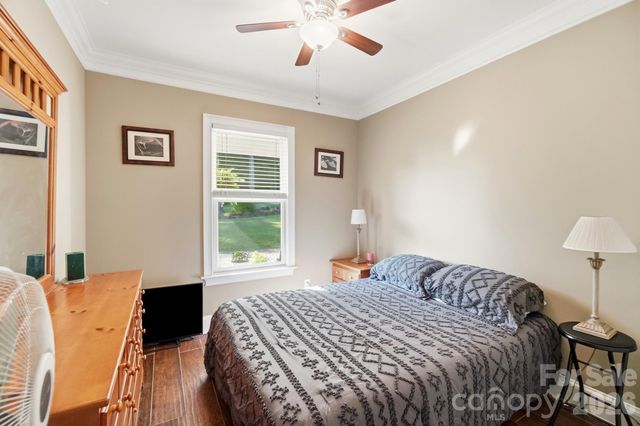 4739 Mountain Island Drive W, Charlotte, NC 28214