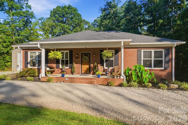 4739 Mountain Island Drive W, Charlotte, NC 28214