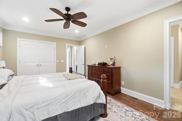 4739 Mountain Island Drive W, Charlotte, NC 28214