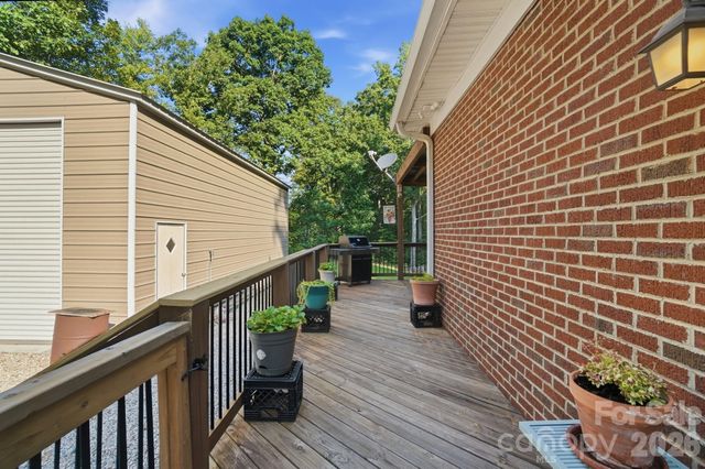 4739 Mountain Island Drive W, Charlotte, NC 28214