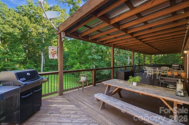 4739 Mountain Island Drive W, Charlotte, NC 28214