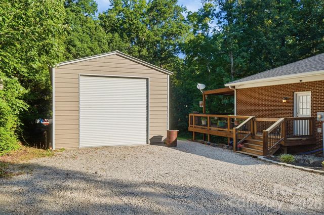 4739 Mountain Island Drive W, Charlotte, NC 28214