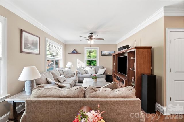 4739 Mountain Island Drive W, Charlotte, NC 28214
