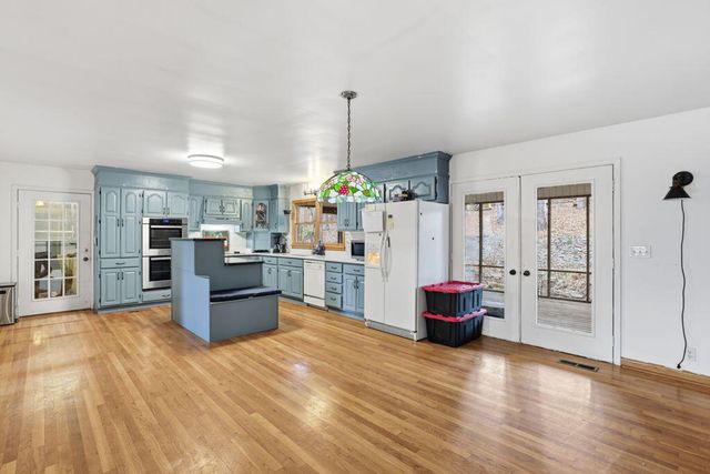 195 Mountain Crest Drive, Whitwell, TN 37397