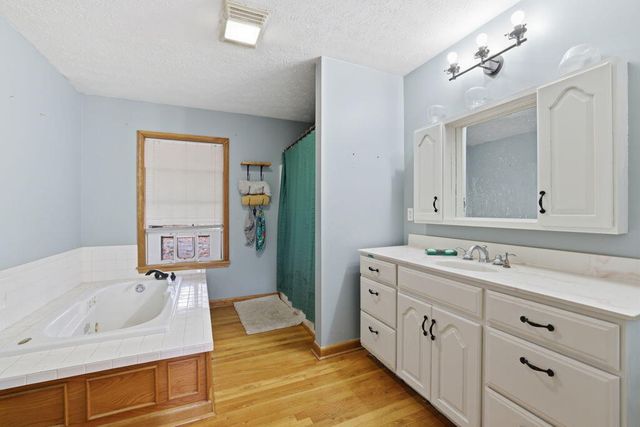 195 Mountain Crest Drive, Whitwell, TN 37397