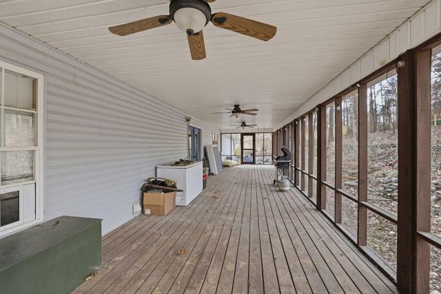 195 Mountain Crest Drive, Whitwell, TN 37397