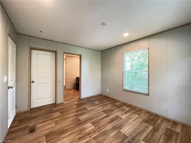 2317 Elbon Drive, Winston-salem, NC 27105