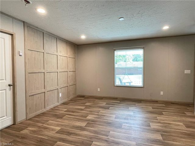2317 Elbon Drive, Winston-salem, NC 27105