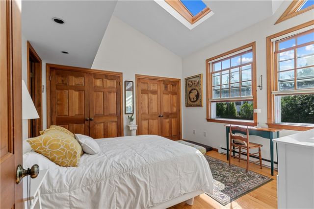 11 Catherine Street B, Newport, RI 02840