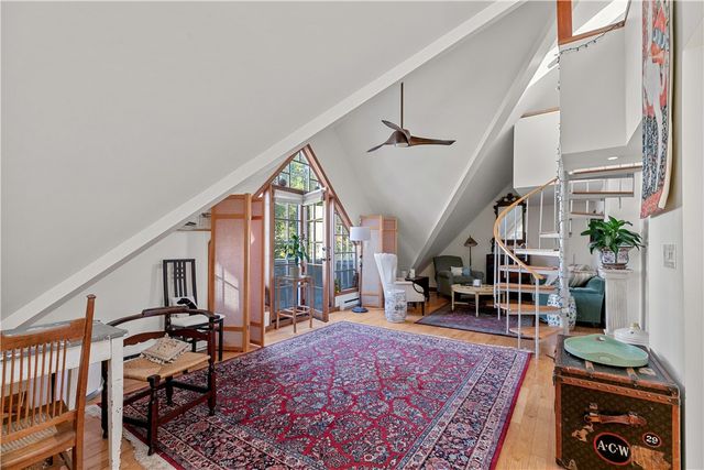 11 Catherine Street B, Newport, RI 02840