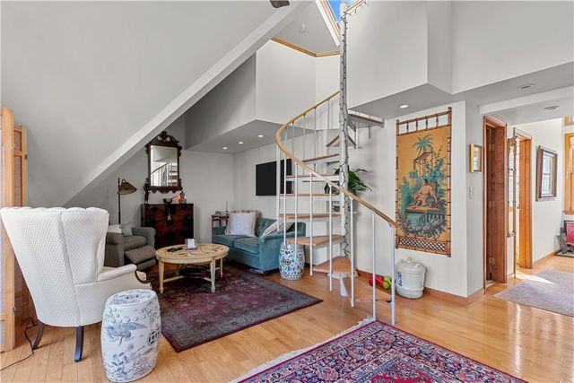 11 Catherine Street B, Newport, RI 02840