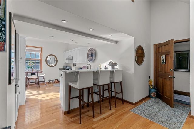 11 Catherine Street B, Newport, RI 02840