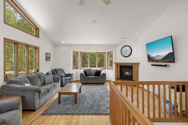 12770 Homestead Drive, Hugo, MN 55110