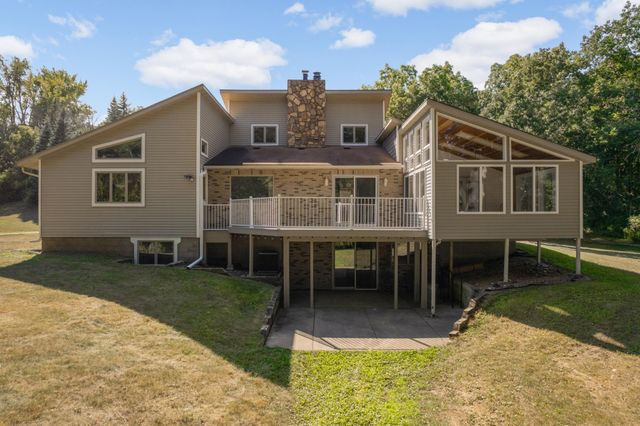 12770 Homestead Drive, Hugo, MN 55110
